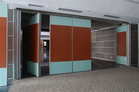 using moveable devices or boxes with metal walls|residential movable walls.